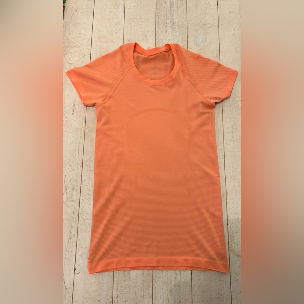 Lululemon Short Sleeve Swiftly Tech 2.0